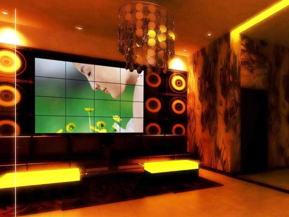 The hotel creates a 55 inch LCD splicing wall with